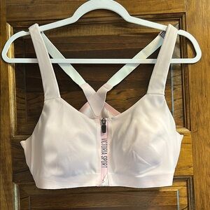 Victoria Sport Women's Pink Sports Bra